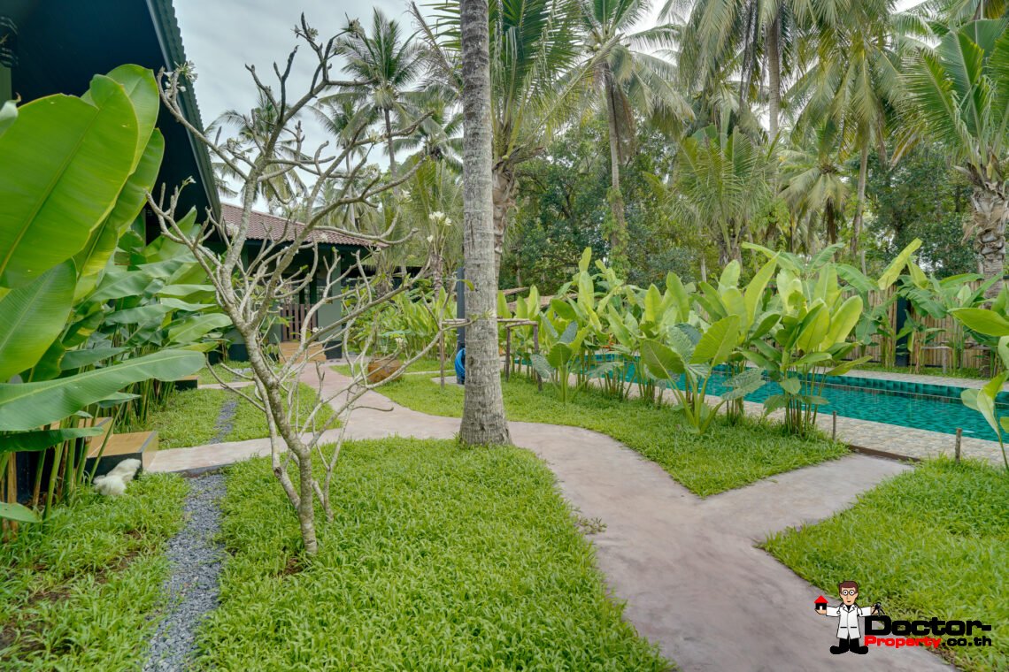 7 Bedroom Resort with Pool in Lipa Noi, Koh Samui – For Sale