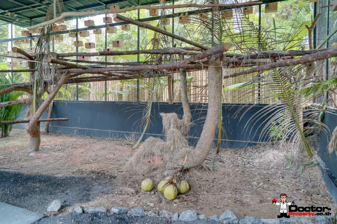 7 Bedroom Resort with Pool in Lipa Noi, Koh Samui – For Sale