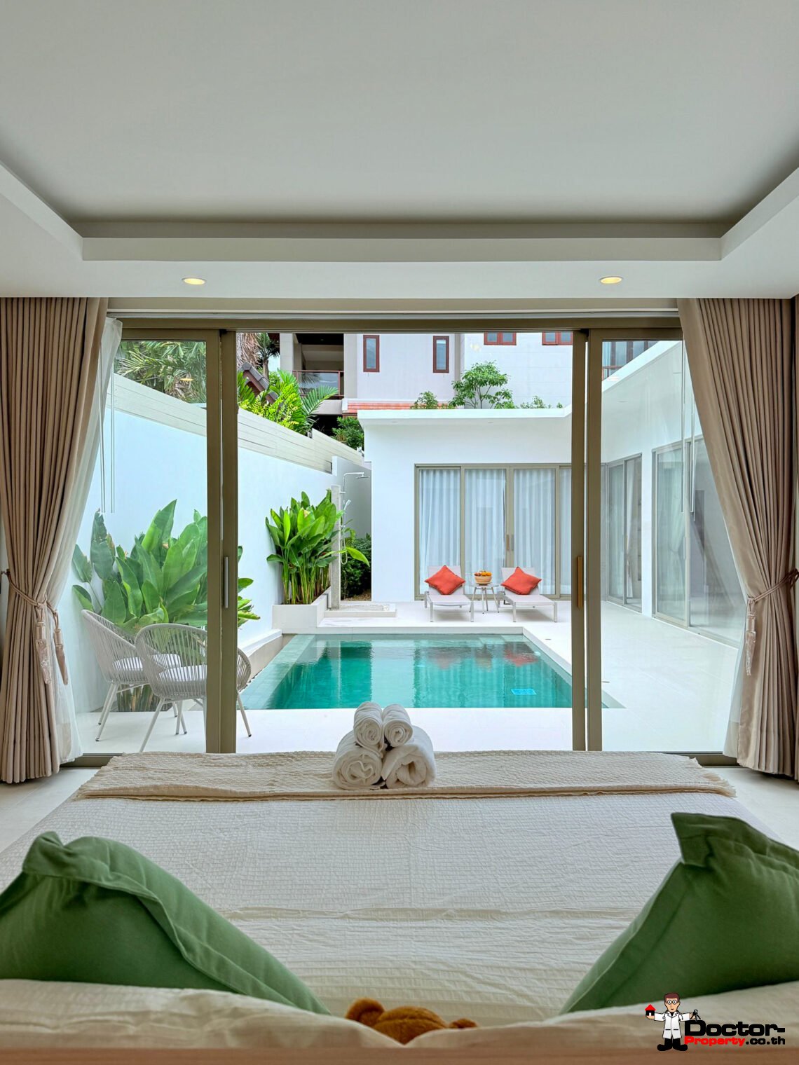 Modern 3 Bedroom Pool Villa in Bo Phut, Koh Samui – For Sale