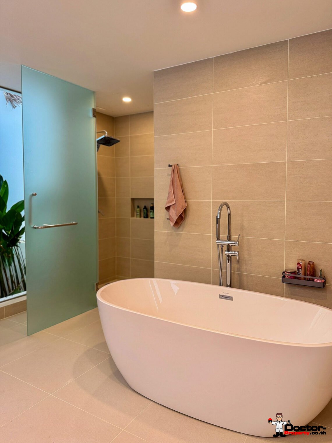 Modern 3 Bedroom Pool Villa in Bo Phut, Koh Samui – For Sale