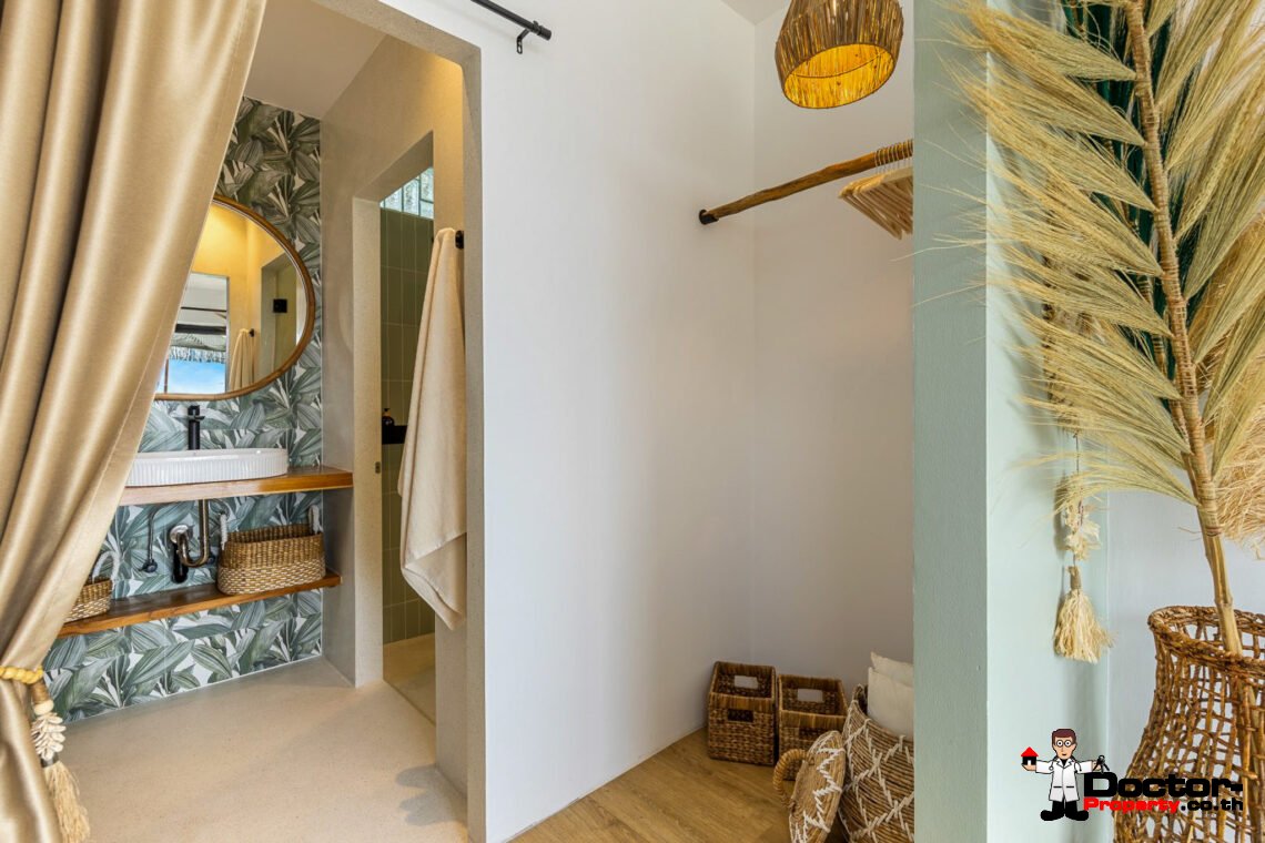 New Luxury 5 Bedroom Pool Villa with Sea View in Bo Phut, Koh Samui – For Sale