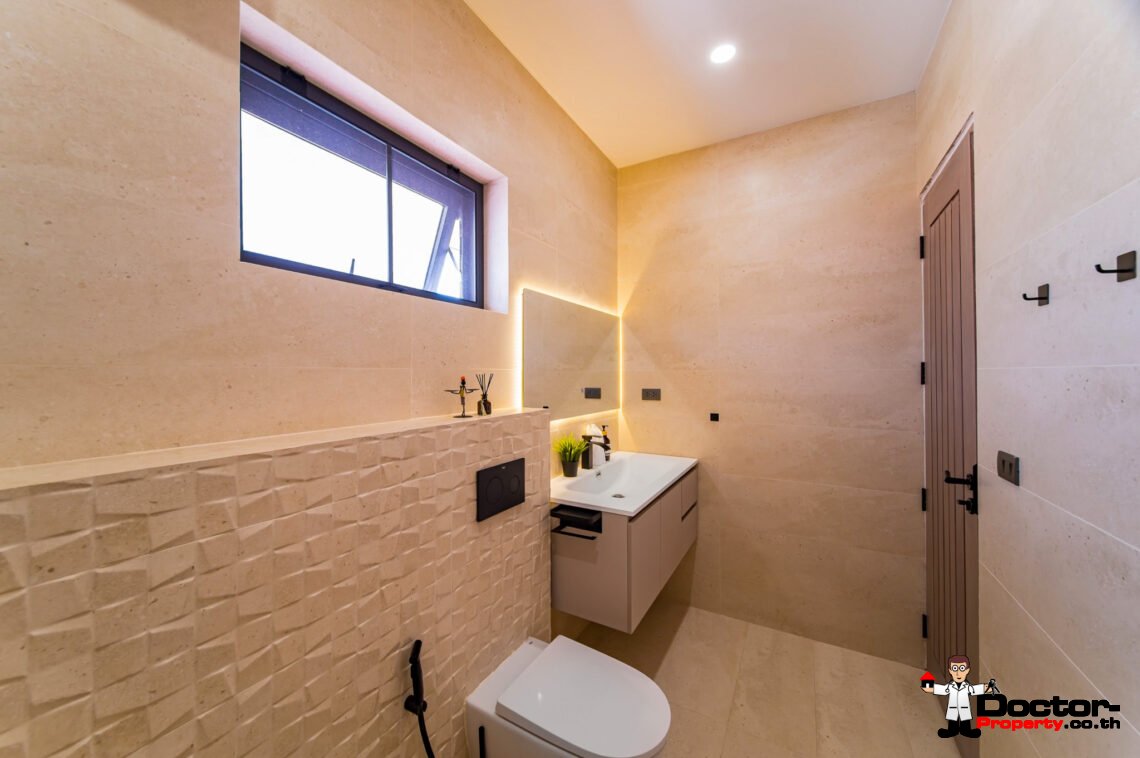 Modern 3 Bedroom Pool Villa in Plai Laem, Koh Samui – For Sale