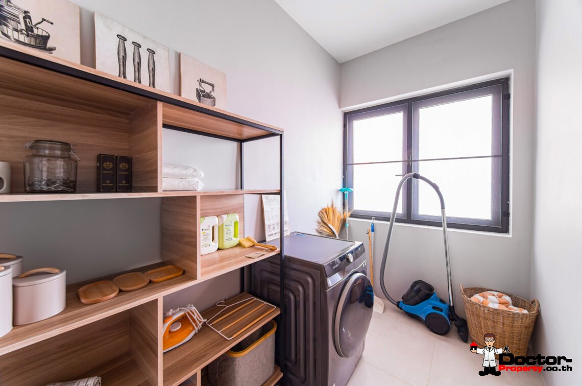 Modern 3 Bedroom Pool Villa in Plai Laem, Koh Samui – For Sale