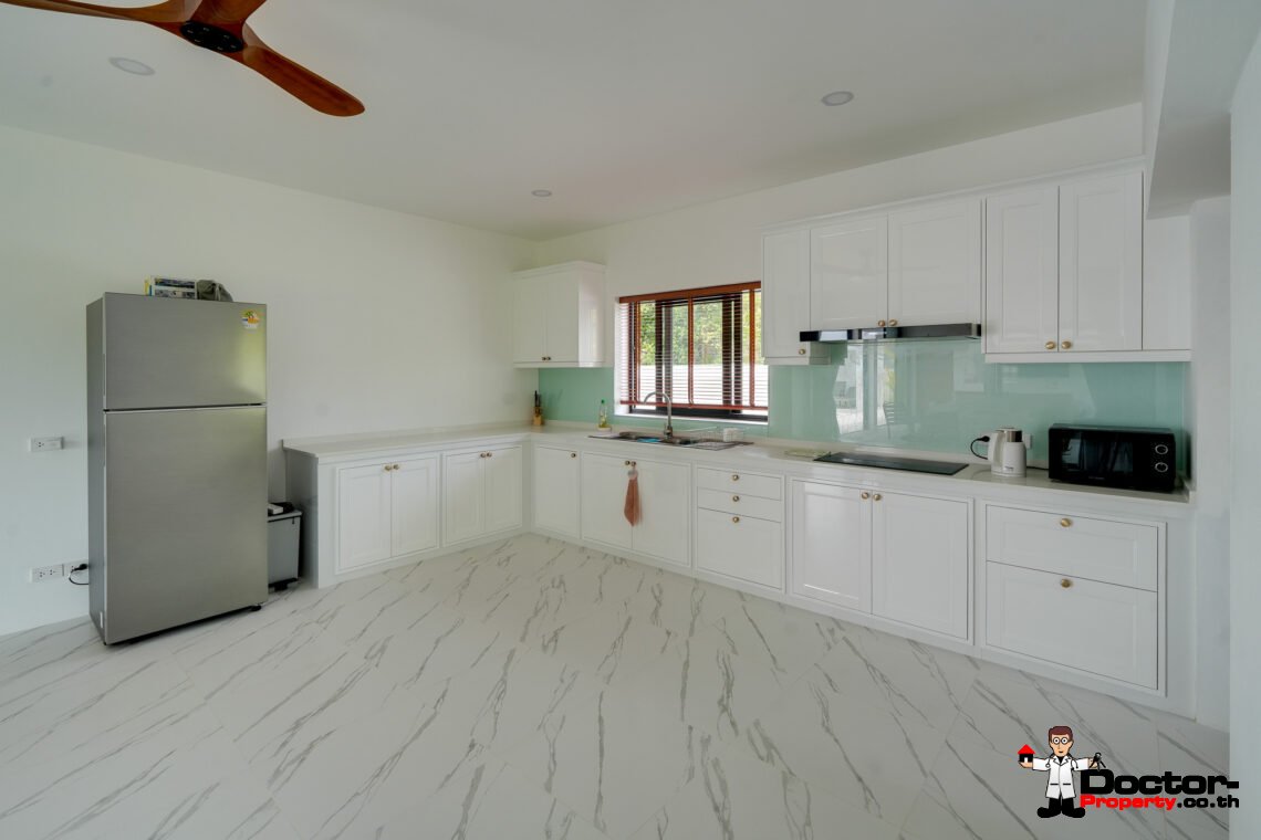 3 Bedroom Private Pool Villa in Mae Nam, Koh Samui – For Sale