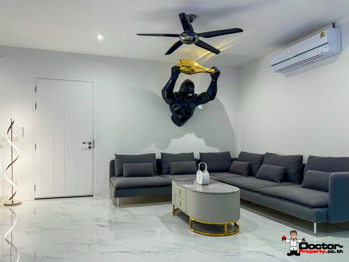 Tropical 3 Bedroom Private Pool Villa in Lamai – For Sale