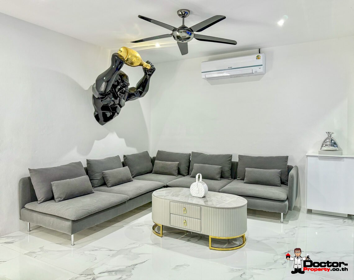 Tropical 3 Bedroom Private Pool Villa in Lamai – For Sale