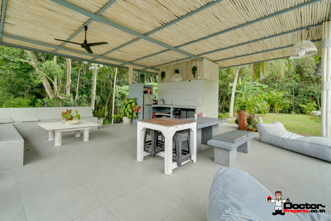 Spacious 4 Bedroom Pool Villa in Taling Ngam, Koh Samui – For Sale