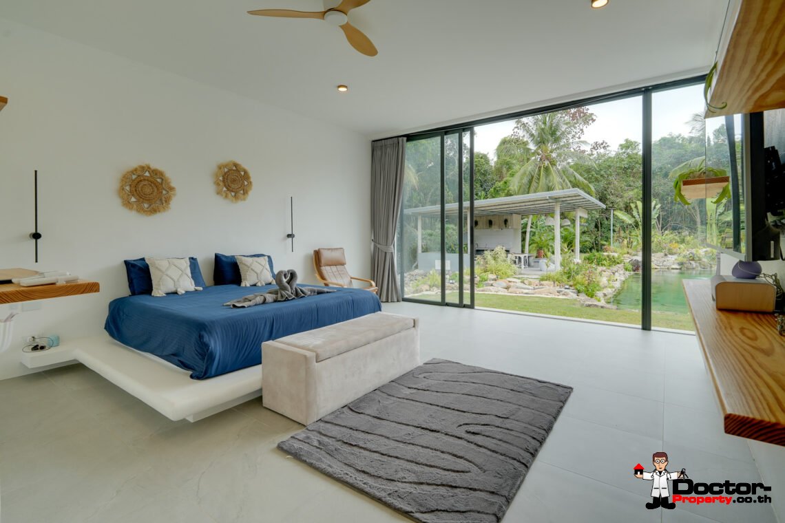 Spacious 4 Bedroom Pool Villa in Taling Ngam, Koh Samui – For Sale