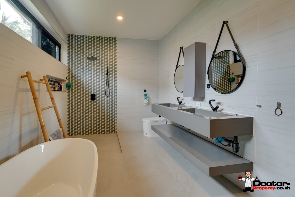 Spacious 4 Bedroom Pool Villa in Taling Ngam, Koh Samui – For Sale