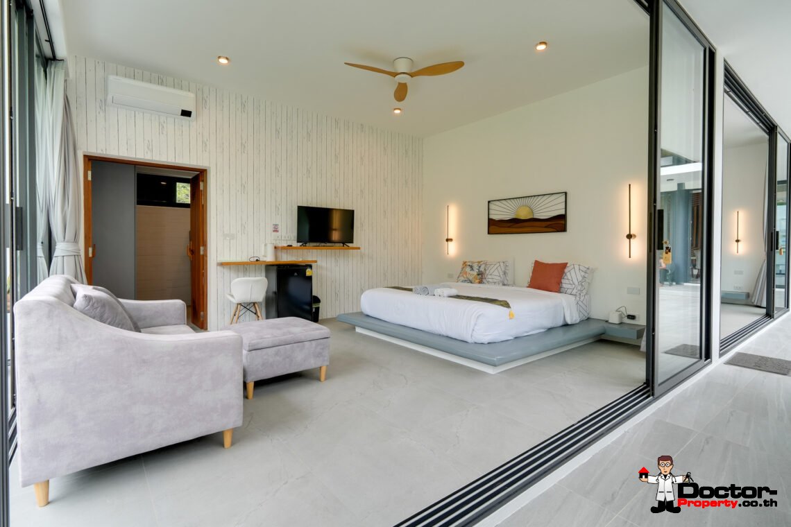 Spacious 4 Bedroom Pool Villa in Taling Ngam, Koh Samui – For Sale