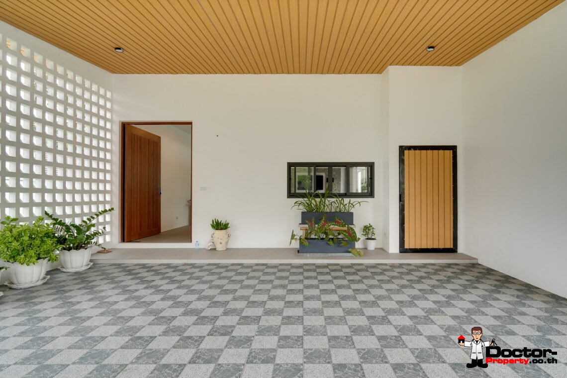 Spacious 4 Bedroom Pool Villa in Taling Ngam, Koh Samui – For Sale