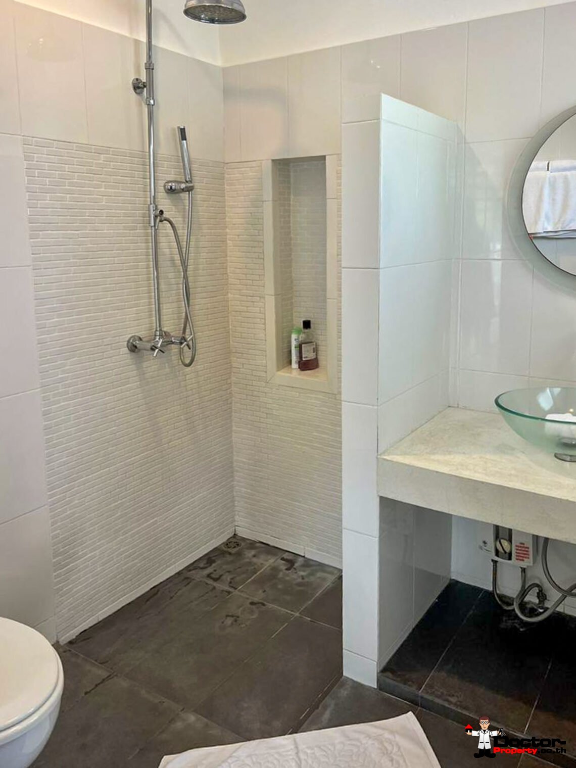 Modern 3 Bedroom Pool Villa in Plai Laem, Koh Samui – For Sale