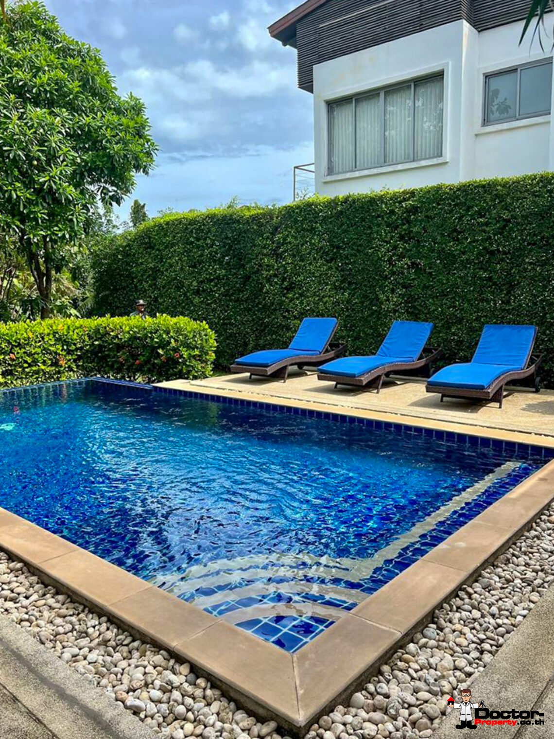 Modern 3 Bedroom Pool Villa in Plai Laem, Koh Samui – For Sale