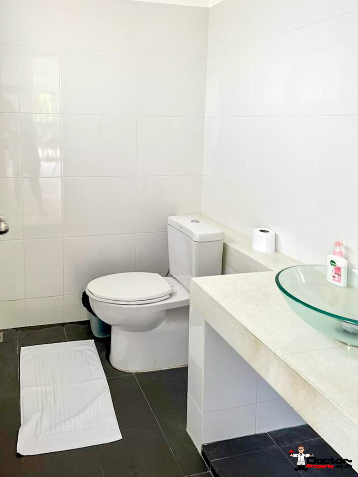 Modern 3 Bedroom Pool Villa in Plai Laem, Koh Samui – For Sale