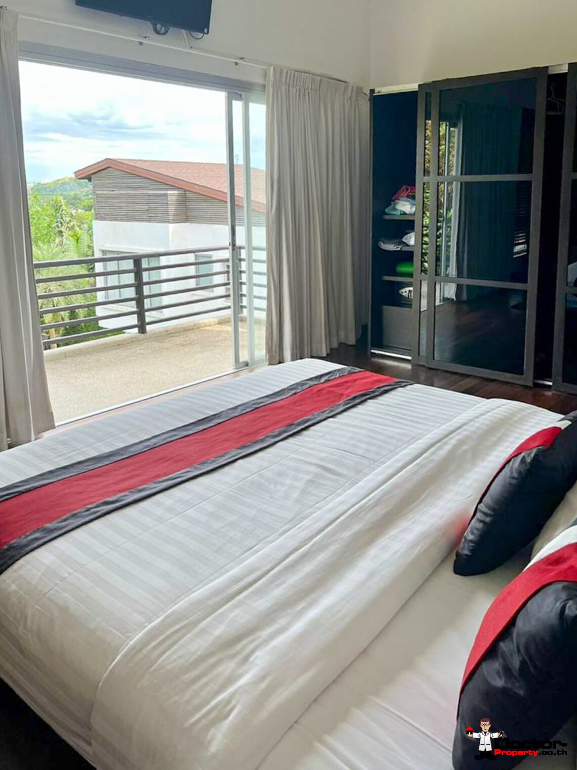 Modern 3 Bedroom Pool Villa in Plai Laem, Koh Samui – For Sale