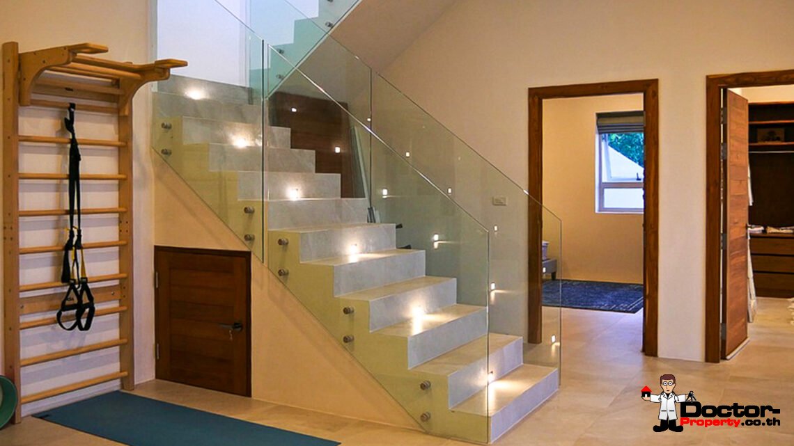 4 Bedroom Pool Villa with Sea View in Mae Nam, Koh Samui – For Sale
