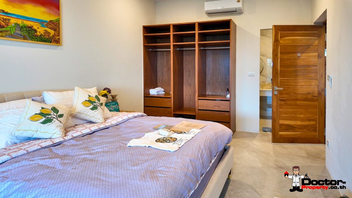 4 Bedroom Pool Villa with Sea View in Mae Nam, Koh Samui – For Sale