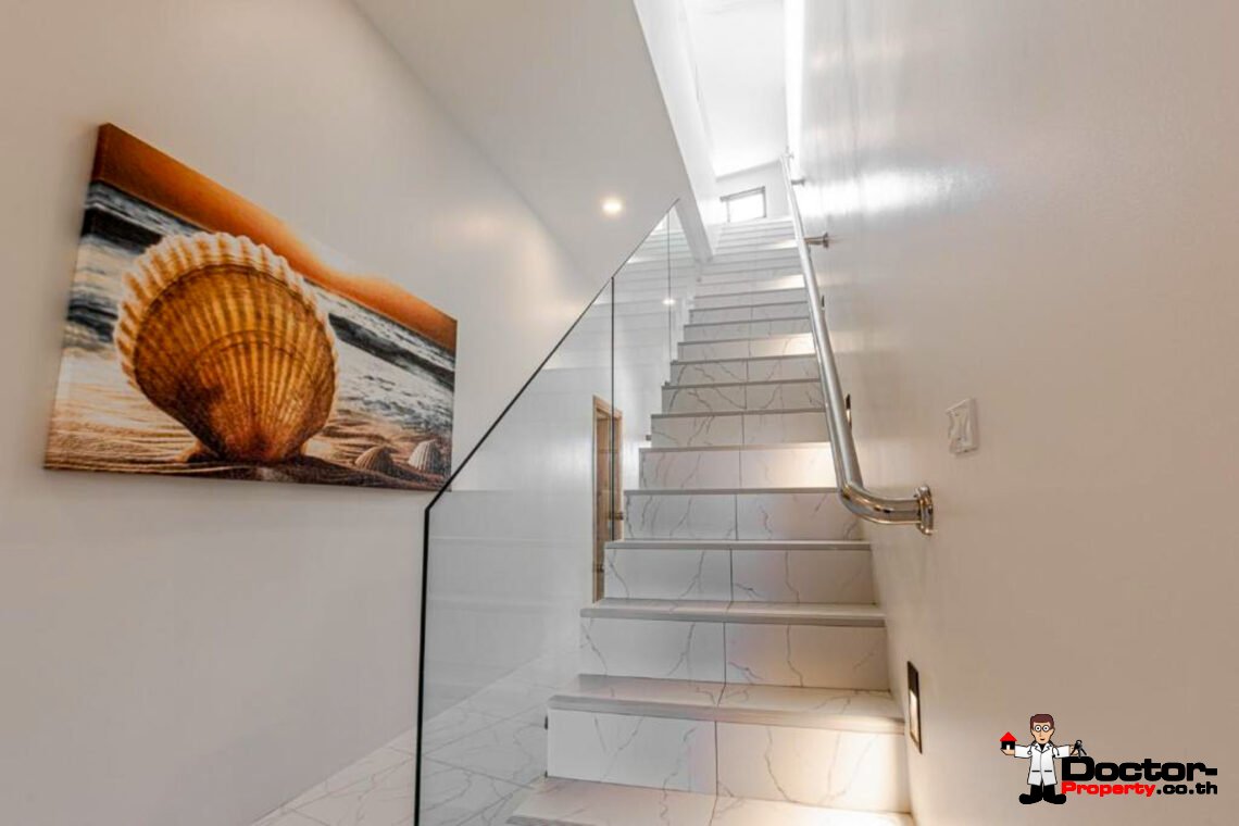 New Luxury 7 Bedroom Pool Villa with Stunning Sea View in Bo Phut, Koh Samui – For Sale