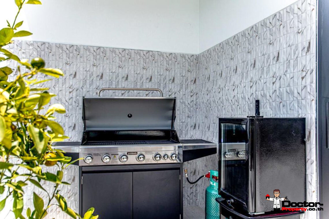 New Luxury 7 Bedroom Pool Villa with Stunning Sea View in Bo Phut, Koh Samui – For Sale