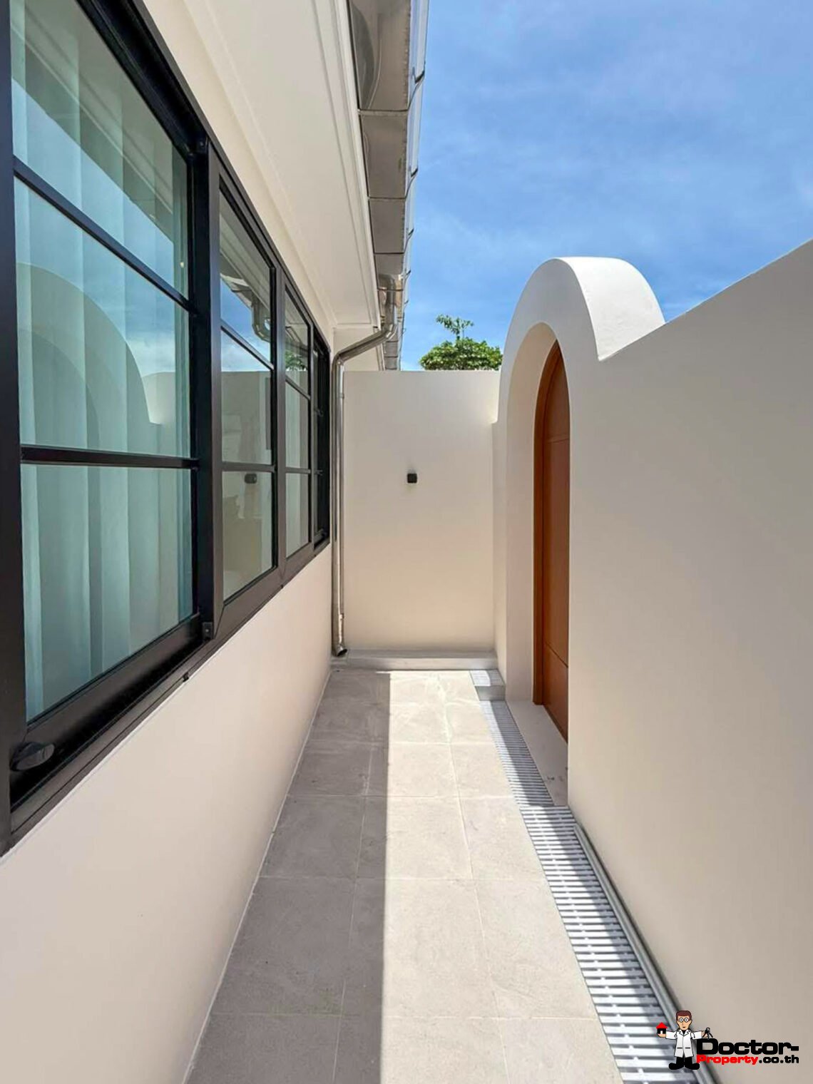 New 3 Bedroom House with Pool in Bo Phut, For Sale