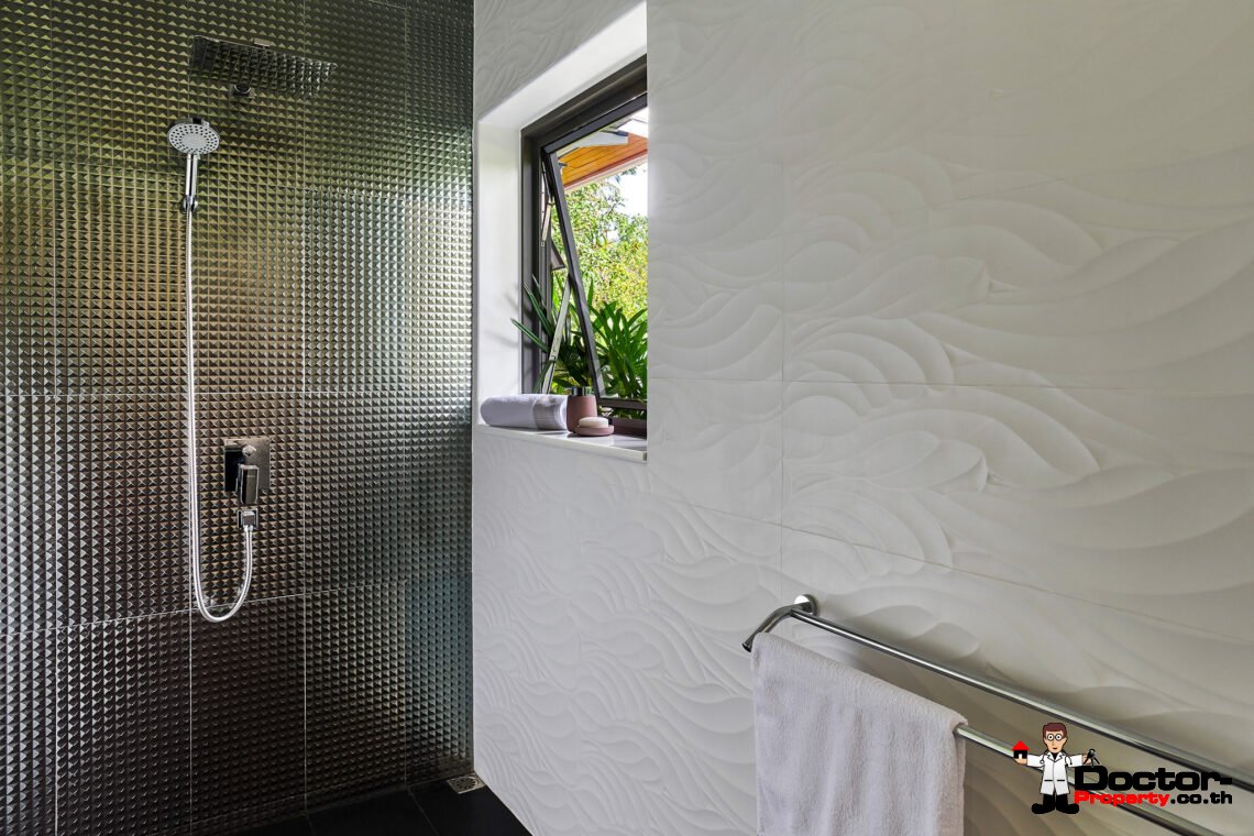 Modern 4 Bedroom with Spacious Garden in Bang Kao, Koh Samui – For Sale