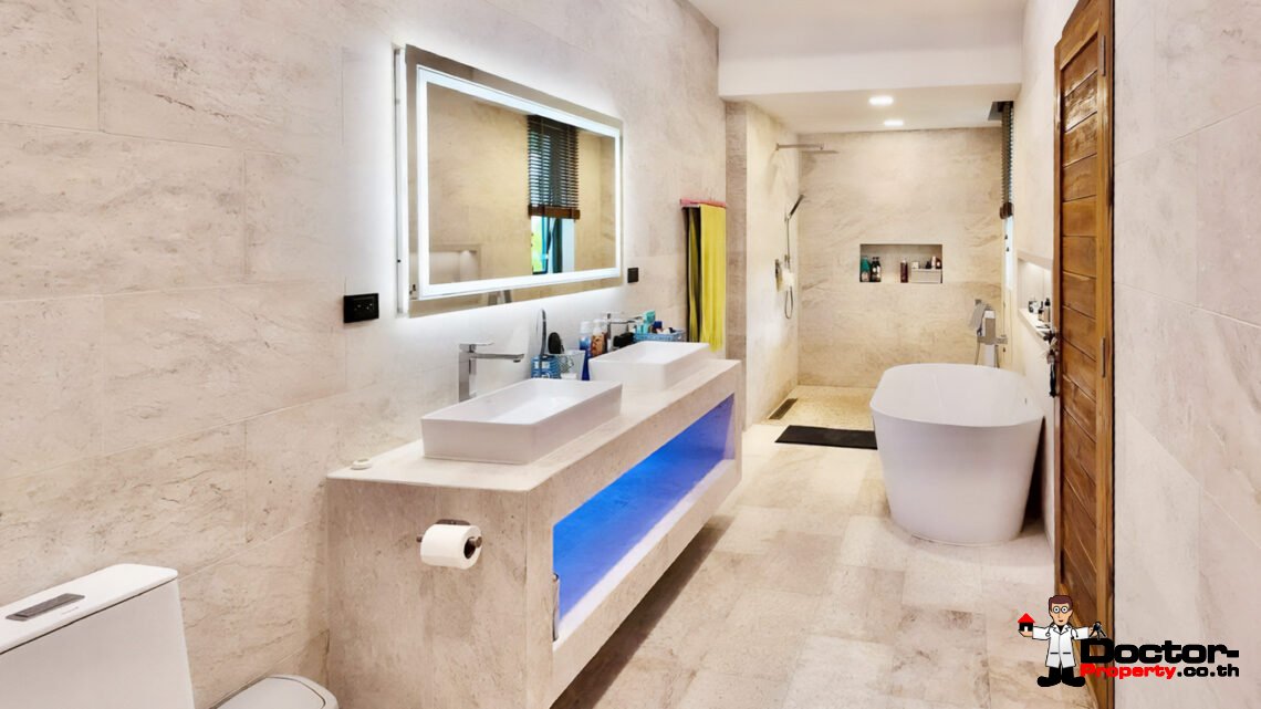 Modern 5 Bedroom Pool Villa in Lamai, Koh Samui – For Sale
