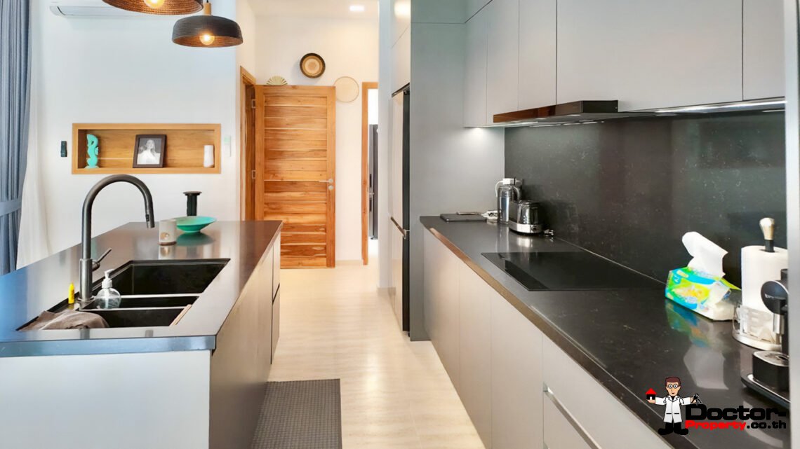 Modern 5 Bedroom Pool Villa in Lamai, Koh Samui – For Sale