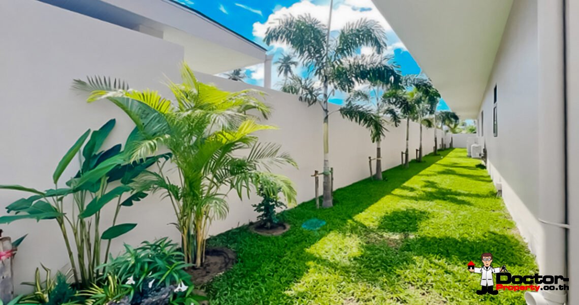 Tropical 3 Bedroom Pool Villa in Mae Nam, Koh Samui – For Sale