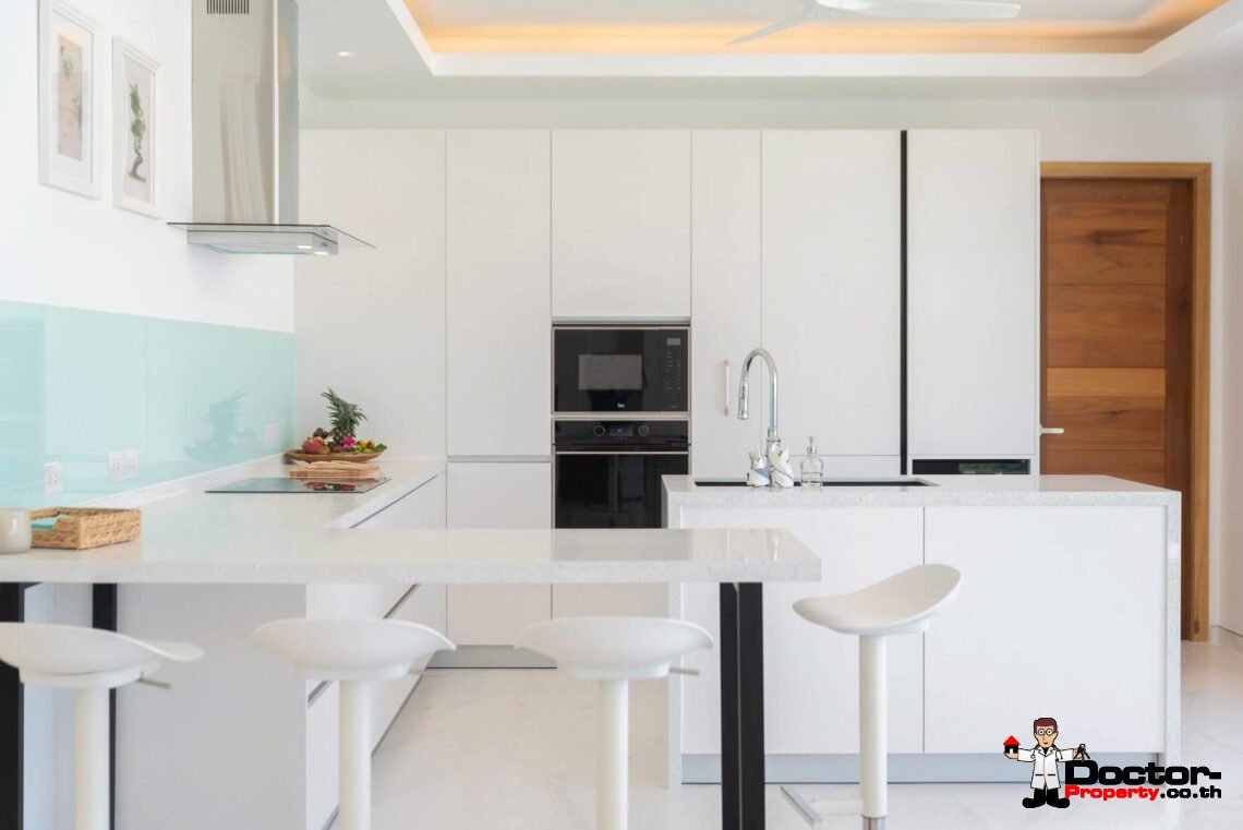 4 Bedroom Pool Villa with Sea View in Chaweng Noi, Koh Samui – For Sale