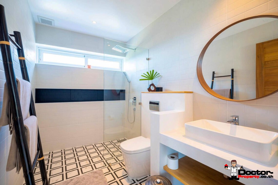 4 Bedroom Pool Villa with Sea View in Chaweng Noi, Koh Samui – For Sale