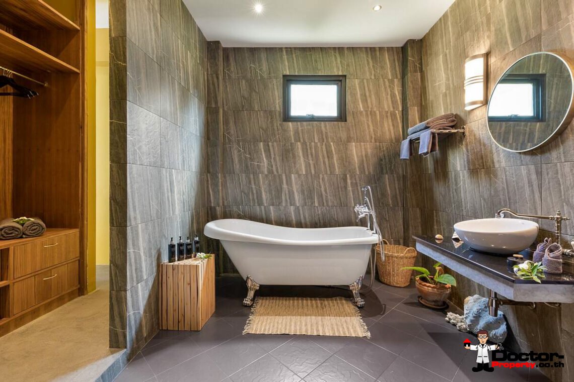 Tropical 3 Bedroom Pool Villa in Laem Sor, Koh Samui – For Sale