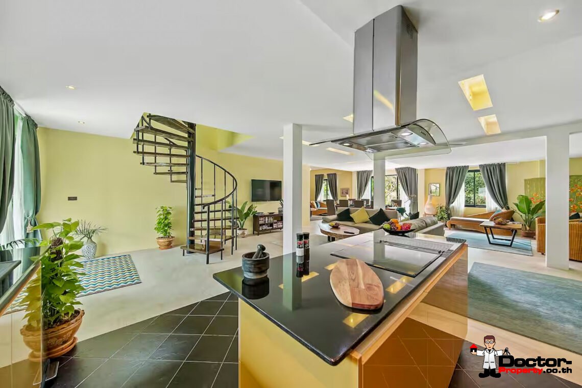 Spacious 4 Bedroom Pool Villa in Laem Sor, Koh Samui – For Sale