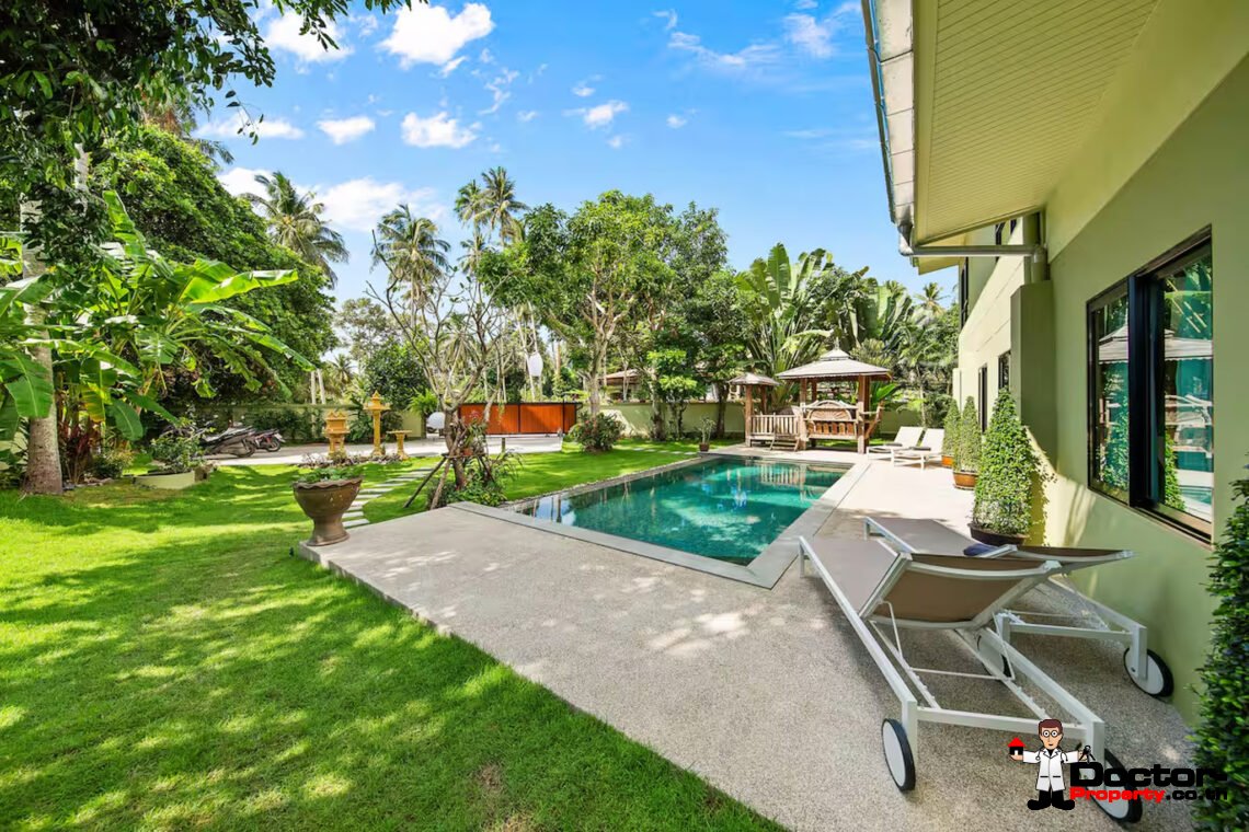 Spacious 4 Bedroom Pool Villa in Laem Sor, Koh Samui – For Sale