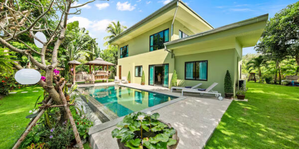 Spacious 4 Bedroom Pool Villa in Laem Sor, Koh Samui – For Sale