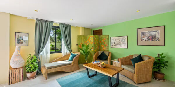 Spacious 4 Bedroom Pool Villa in Laem Sor, Koh Samui – For Sale