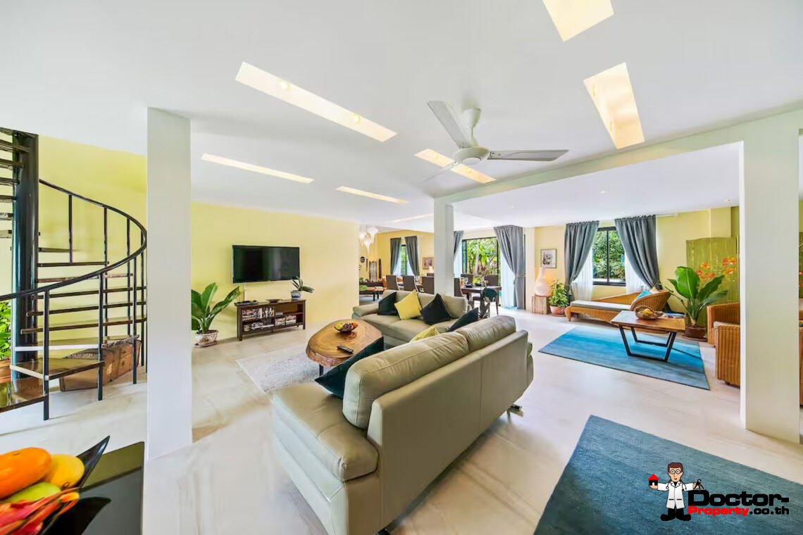 Spacious 4 Bedroom Pool Villa in Laem Sor, Koh Samui – For Sale