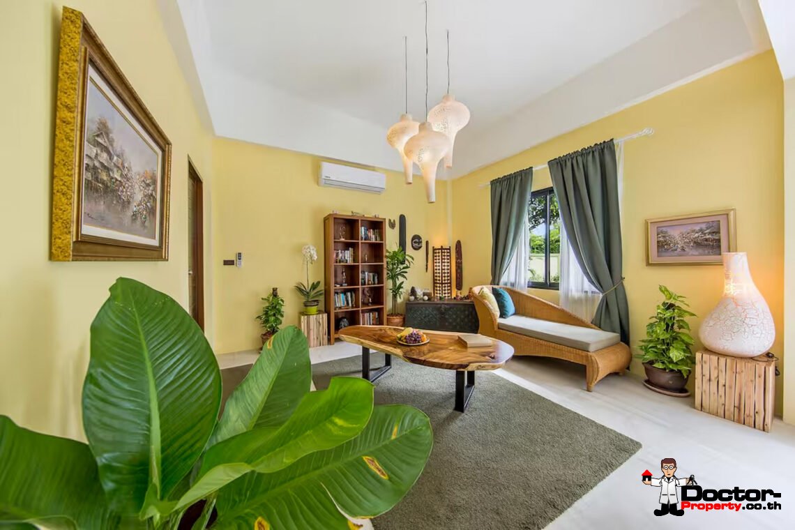 Spacious 4 Bedroom Pool Villa in Laem Sor, Koh Samui – For Sale