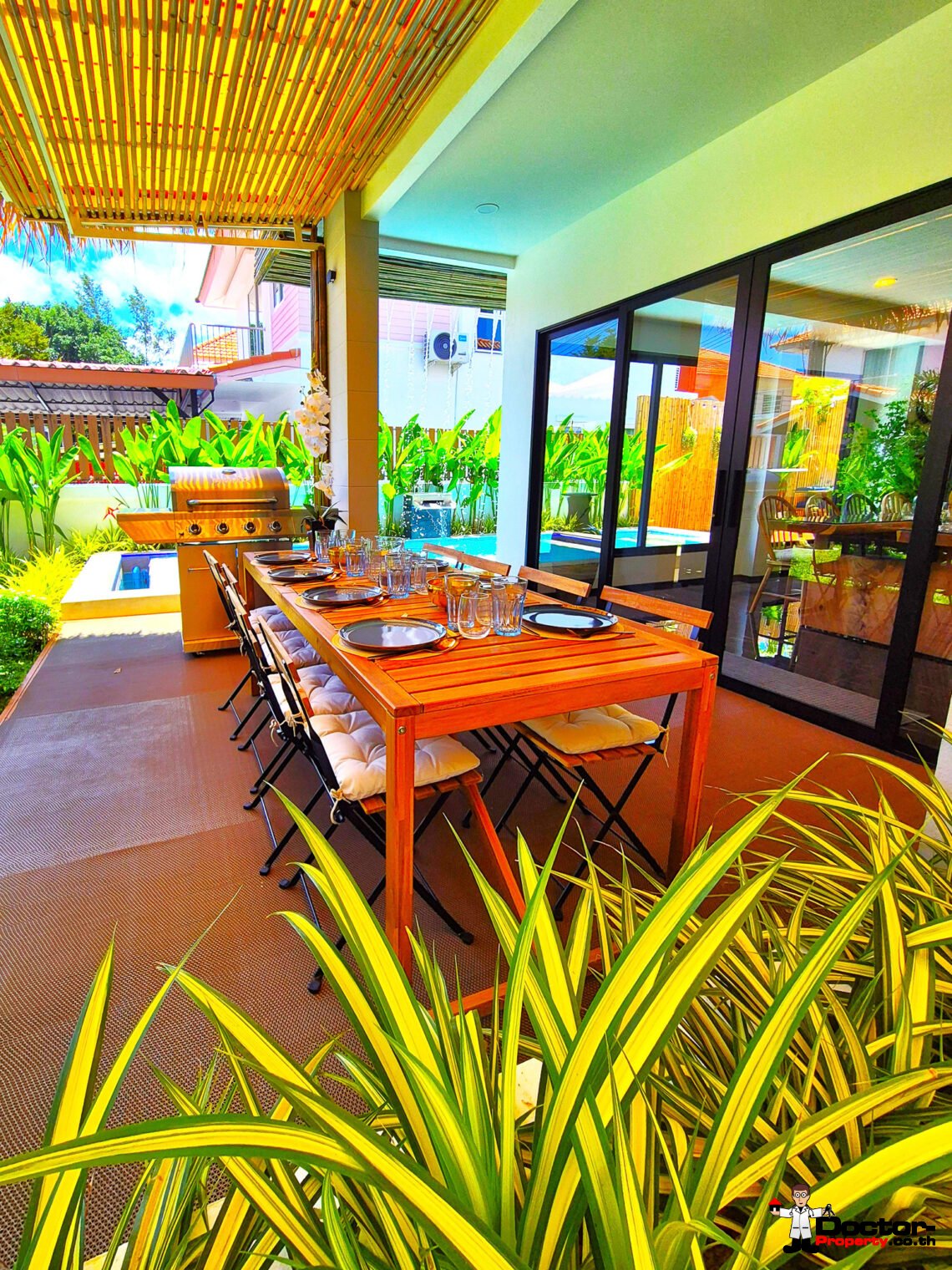 5 Bedroom House with Pool in Bang Rak, Koh Samui – For Sale