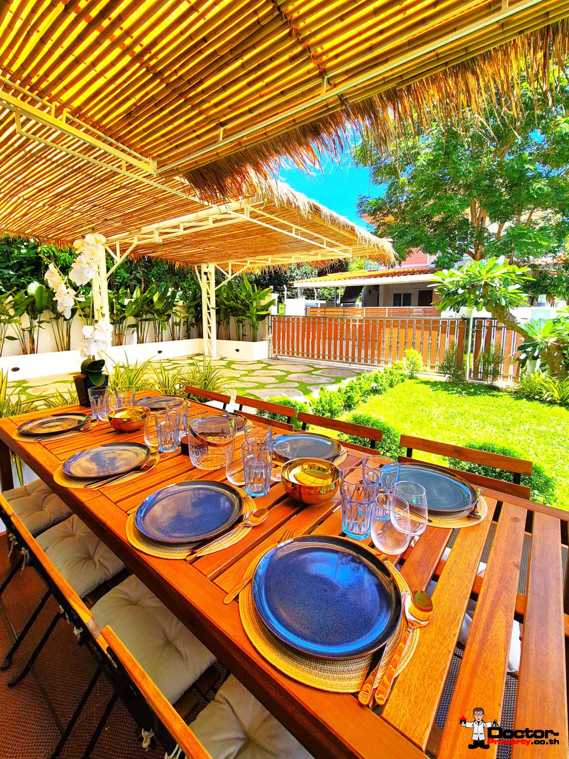 5 Bedroom House with Pool in Bang Rak, Koh Samui – For Sale