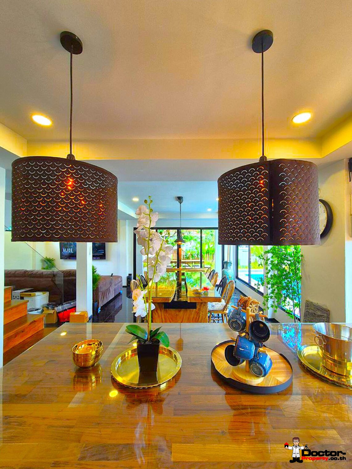 5 Bedroom House with Pool in Bang Rak, Koh Samui – For Sale