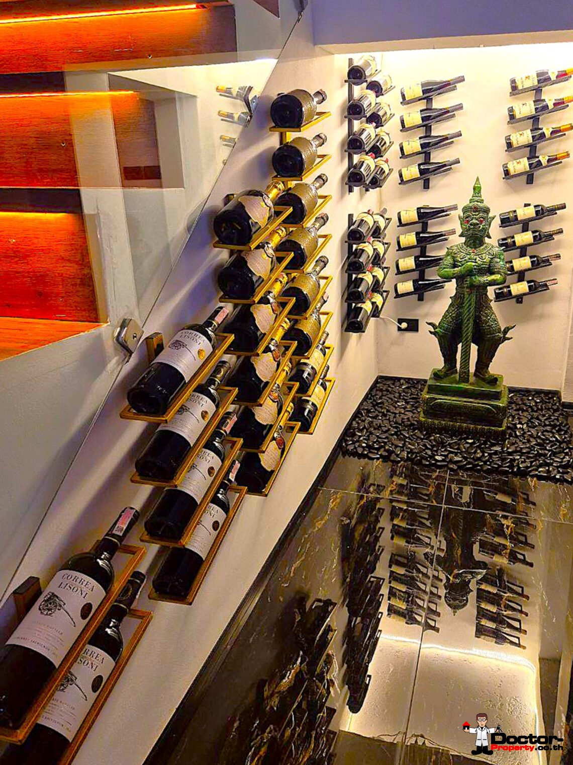 5 Bedroom House with Pool in Bang Rak, Koh Samui – For Sale