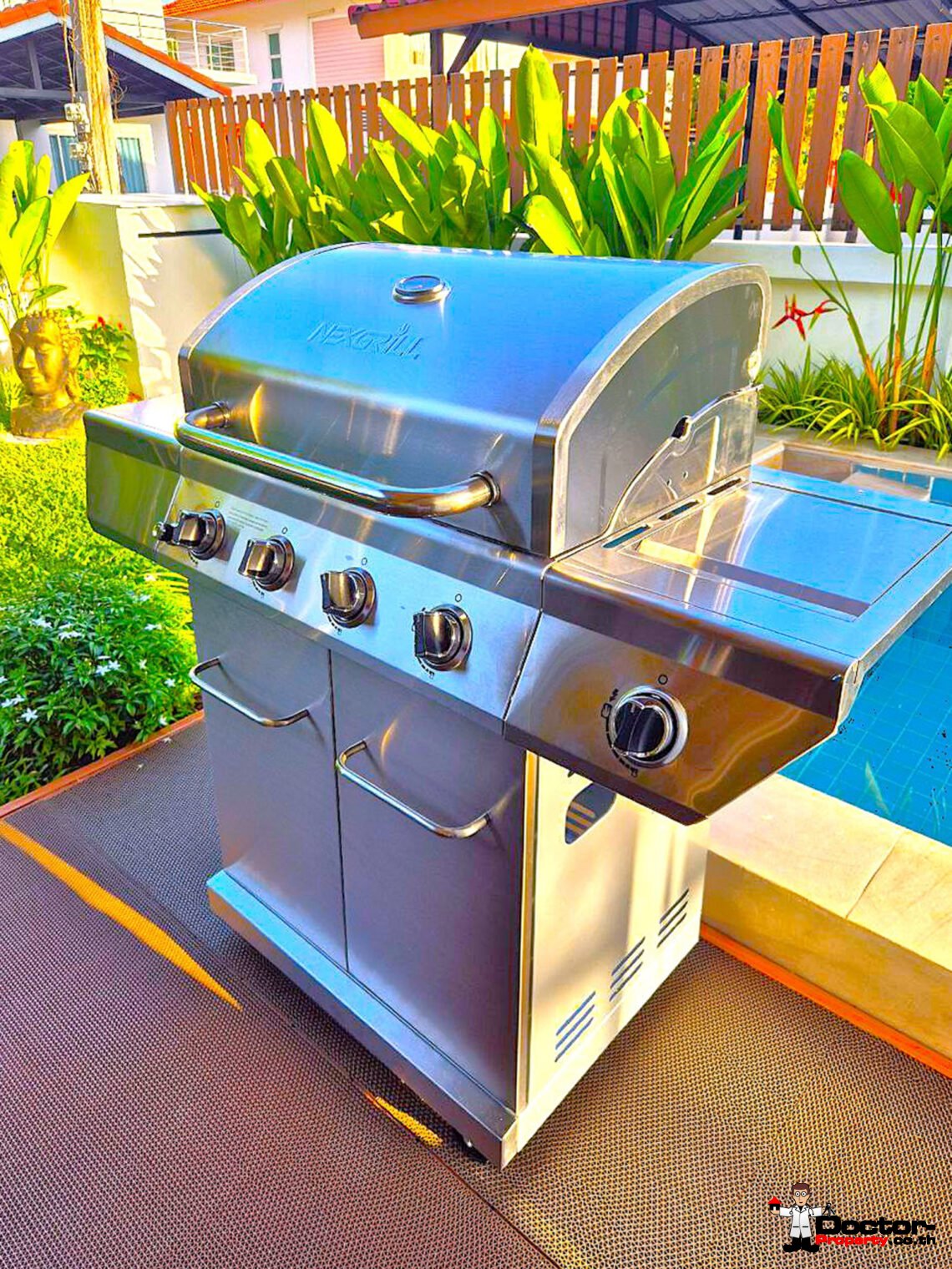 5 Bedroom House with Pool in Bang Rak, Koh Samui – For Sale