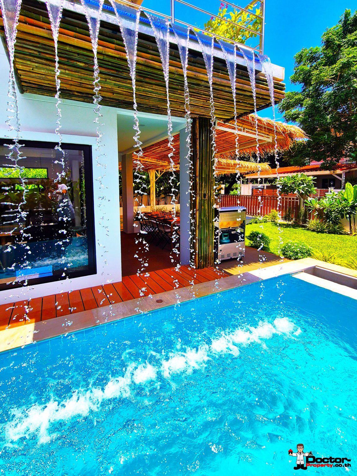 5 Bedroom House with Pool in Bang Rak, Koh Samui – For Sale