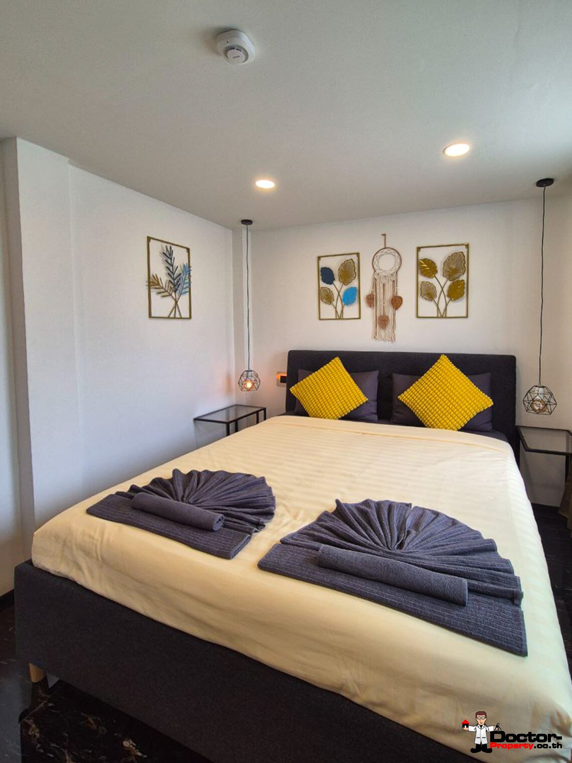 5 Bedroom House with Pool in Bang Rak, Koh Samui – For Sale