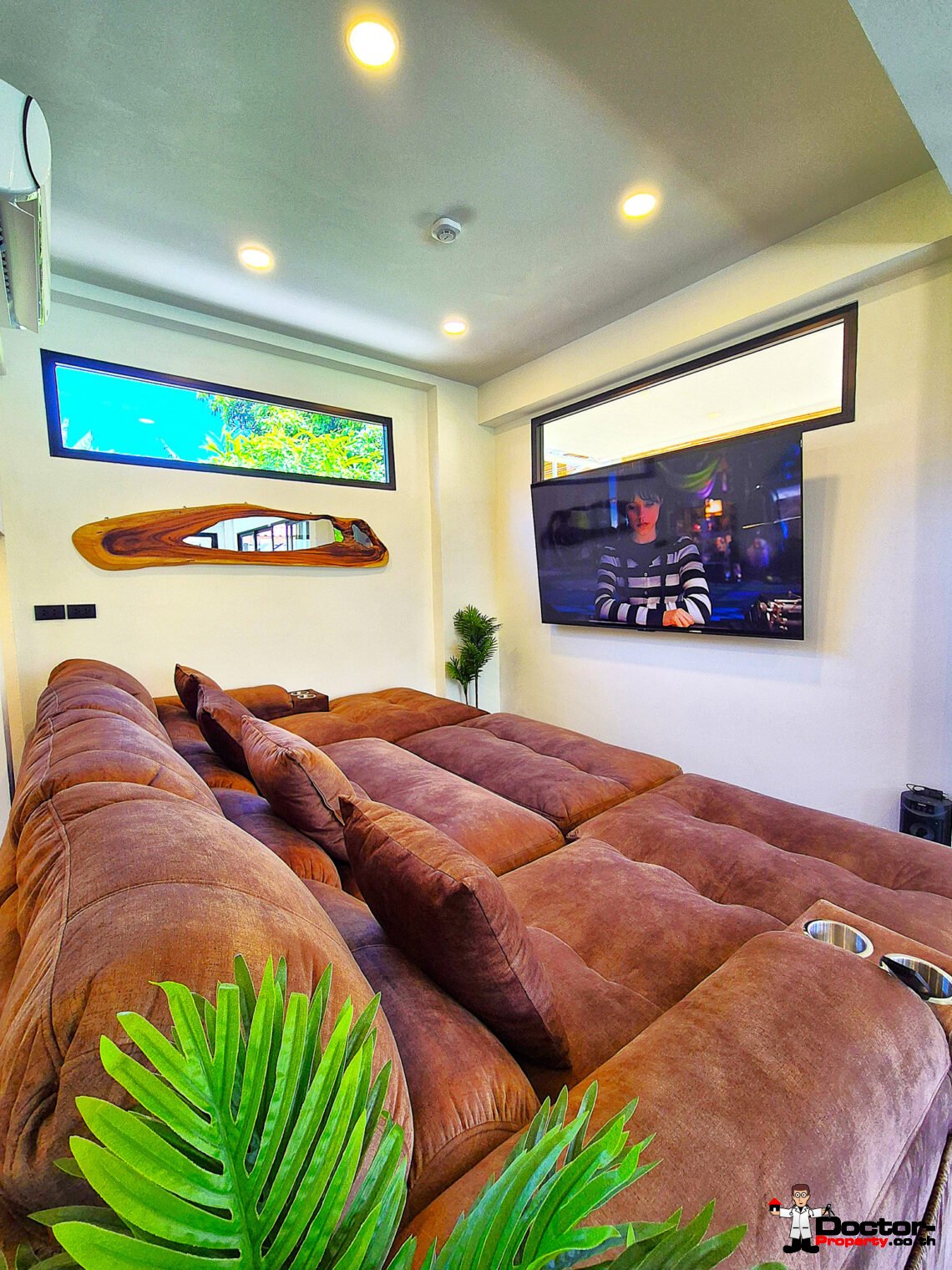 5 Bedroom House with Pool in Bang Rak, Koh Samui – For Sale