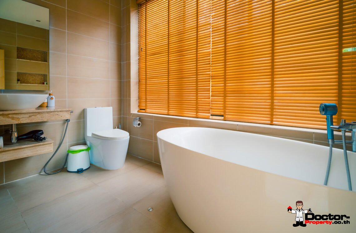 4 Bedroom Pool Villa with Partial Sea View in Chaweng, Koh Samui – For Sale