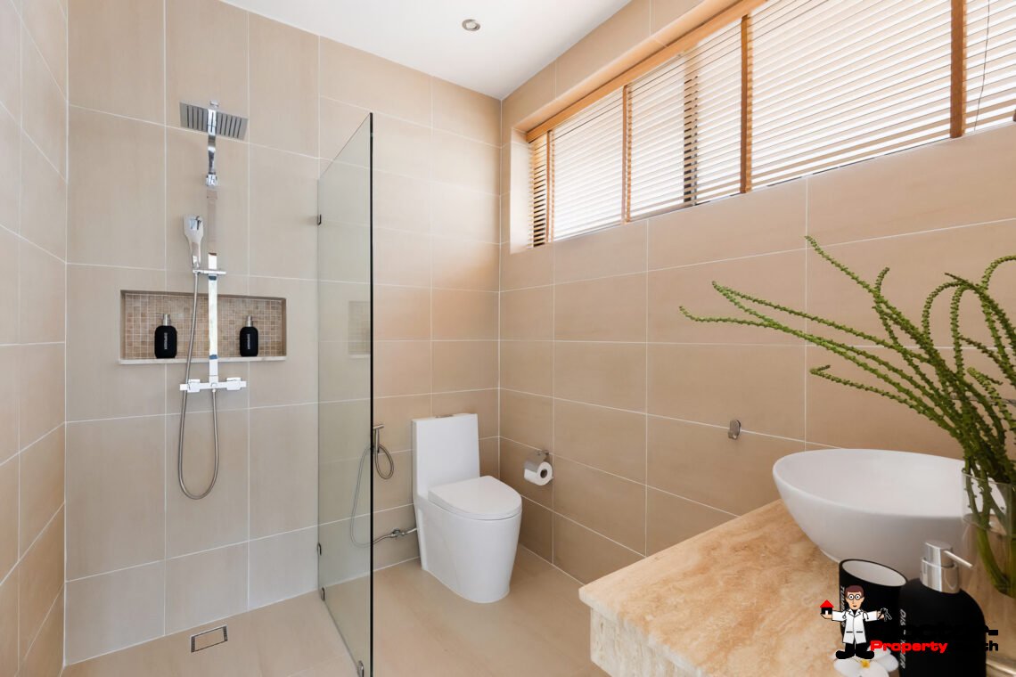 4 Bedroom Pool Villa with Partial Sea View in Chaweng, Koh Samui – For Sale