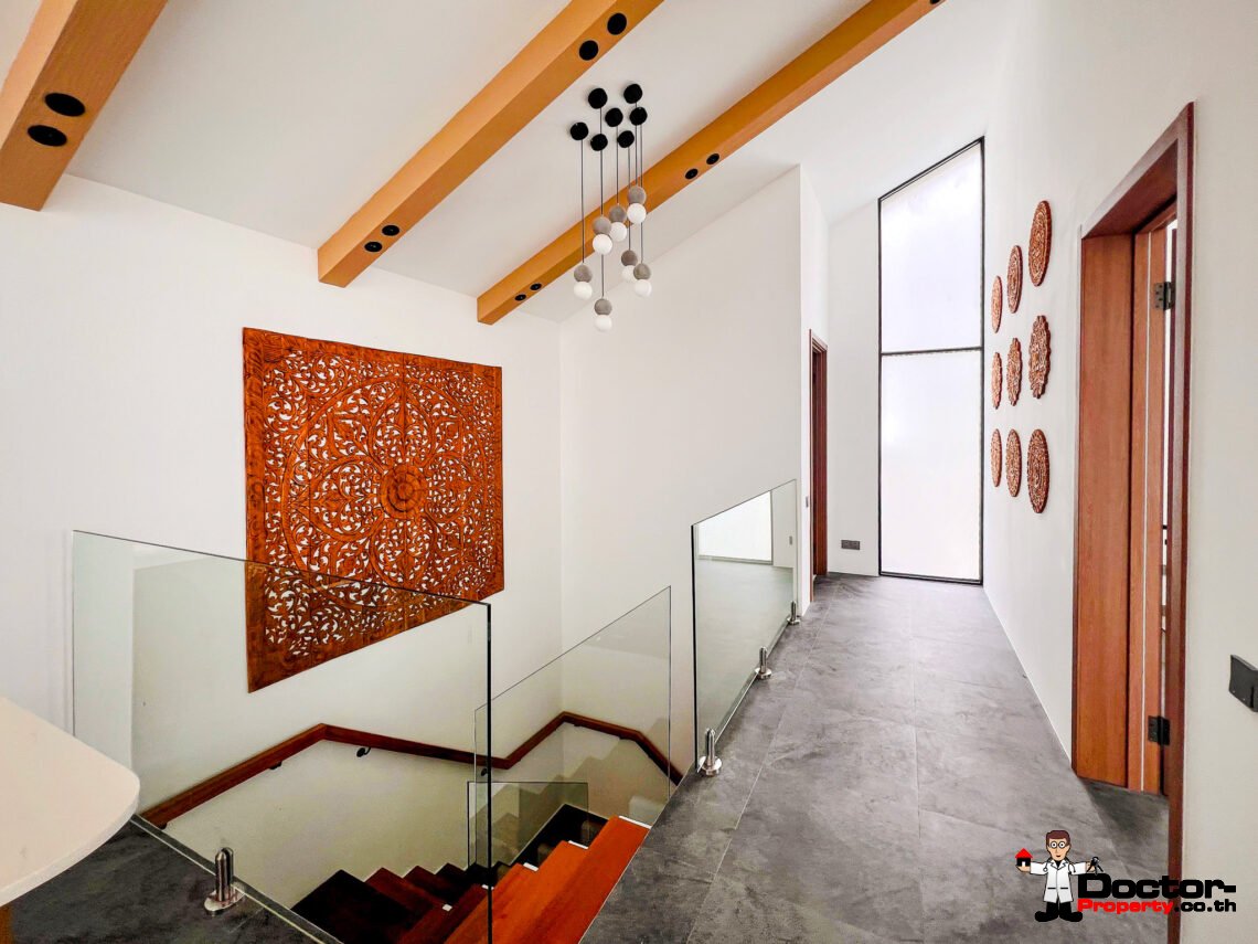4 Bedroom Pool Villa with Partial Sea View in Plai Laem, Koh Samui – For Sale