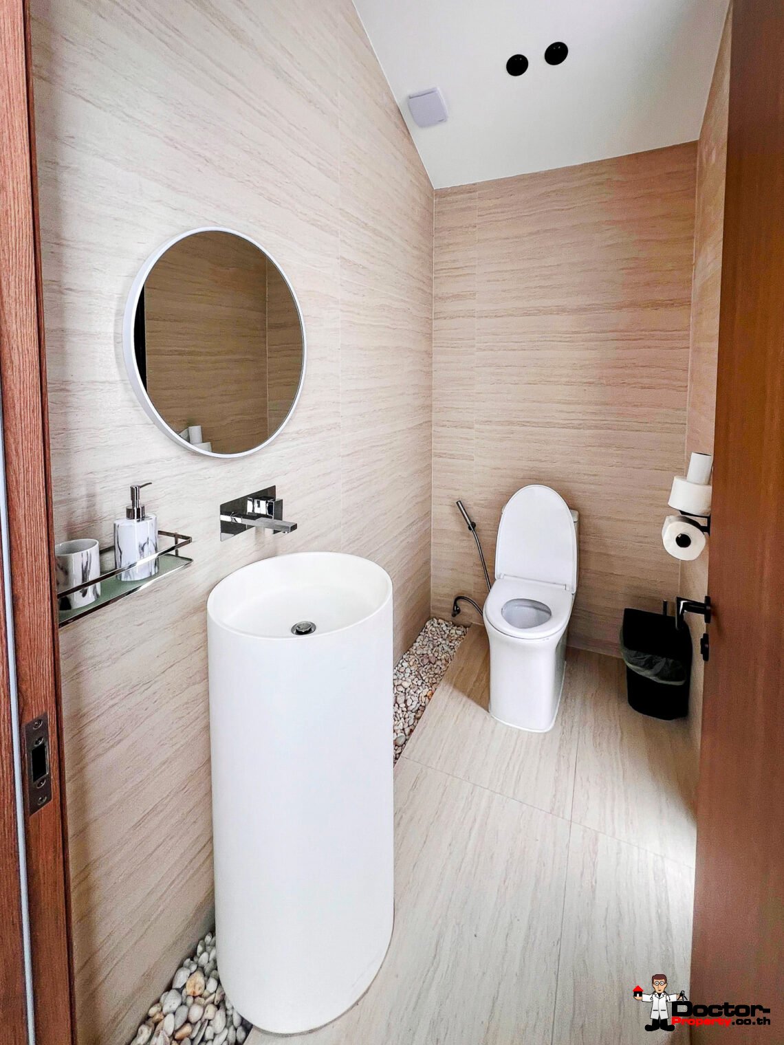 4 Bedroom Pool Villa with Partial Sea View in Plai Laem, Koh Samui – For Sale