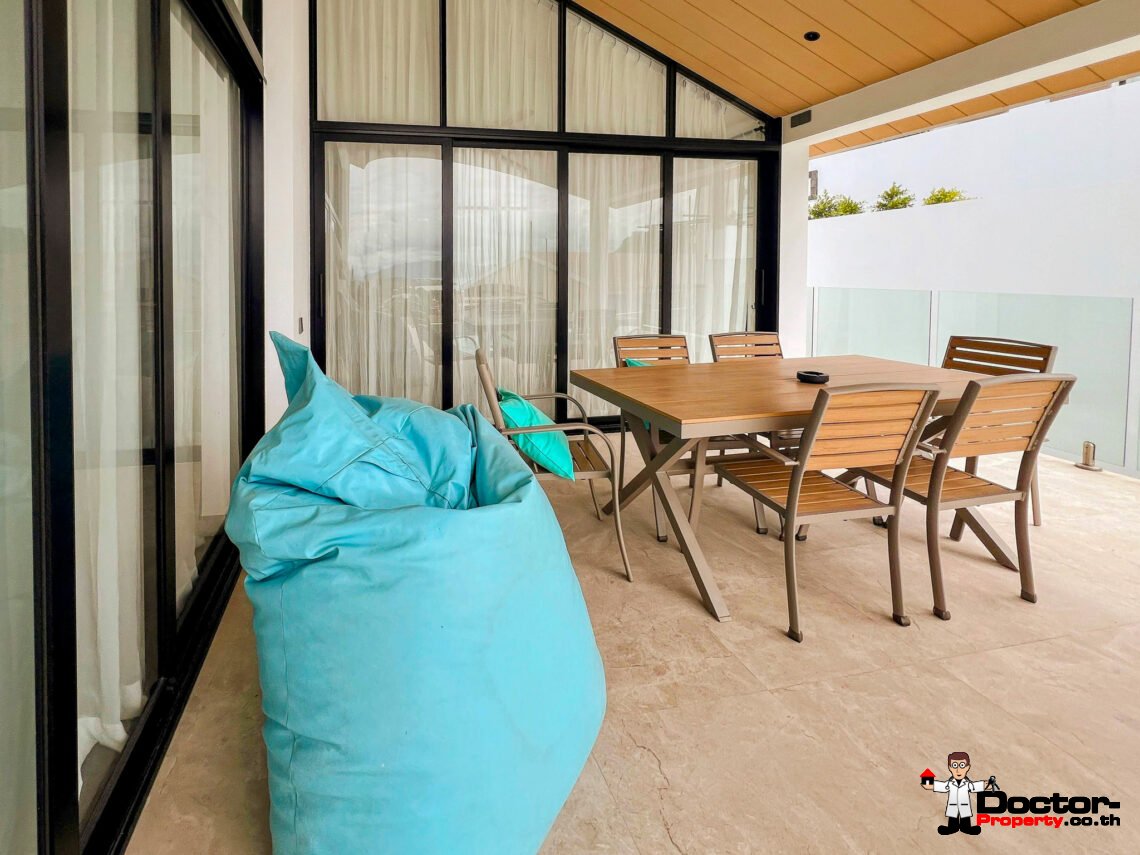 4 Bedroom Pool Villa with Partial Sea View in Plai Laem, Koh Samui – For Sale